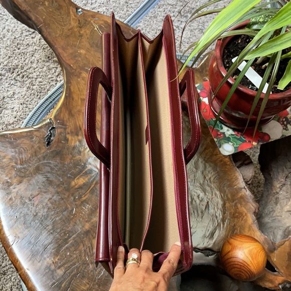 Vintage Italian Leather Briefcase - Picture 3 of 10